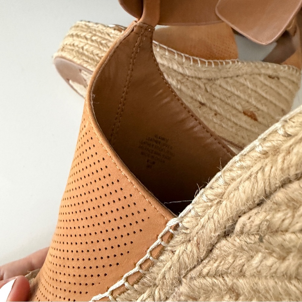 Marc fisher wedge sandals 8.5 - Picture 9 of 9